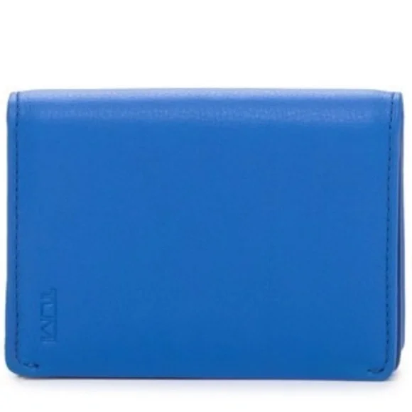 Copy for @nineofhearts Tumi SLG leather card case - Picture 2 of 7